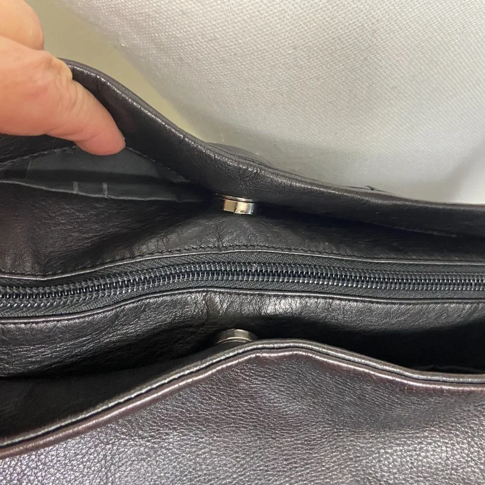 Marco Buggiani Genuine Leather Messenger  Travel  Hobo Bag Italy
